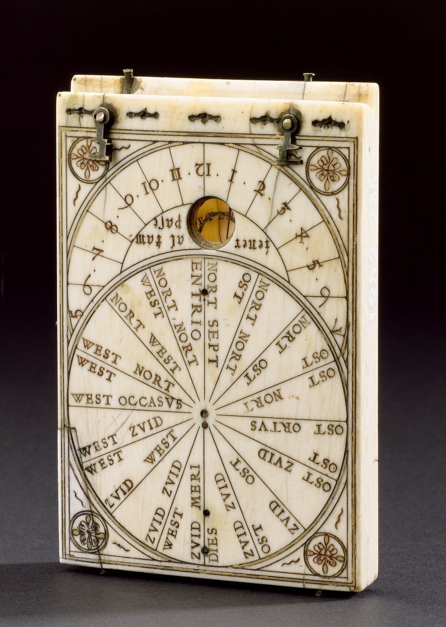 Tablettikompassi aurinkokello, Nurenberg, 1574 (katso myös 259577 ja 259579-80) tekijältä Hans Ducher