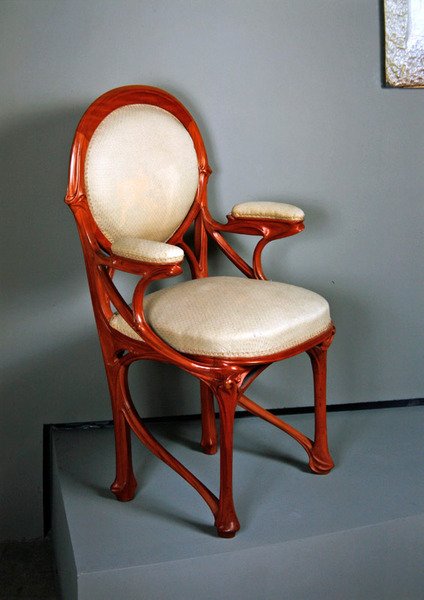 Tuoli, n. 1898 (pähkinä) tekijältä Hector Guimard