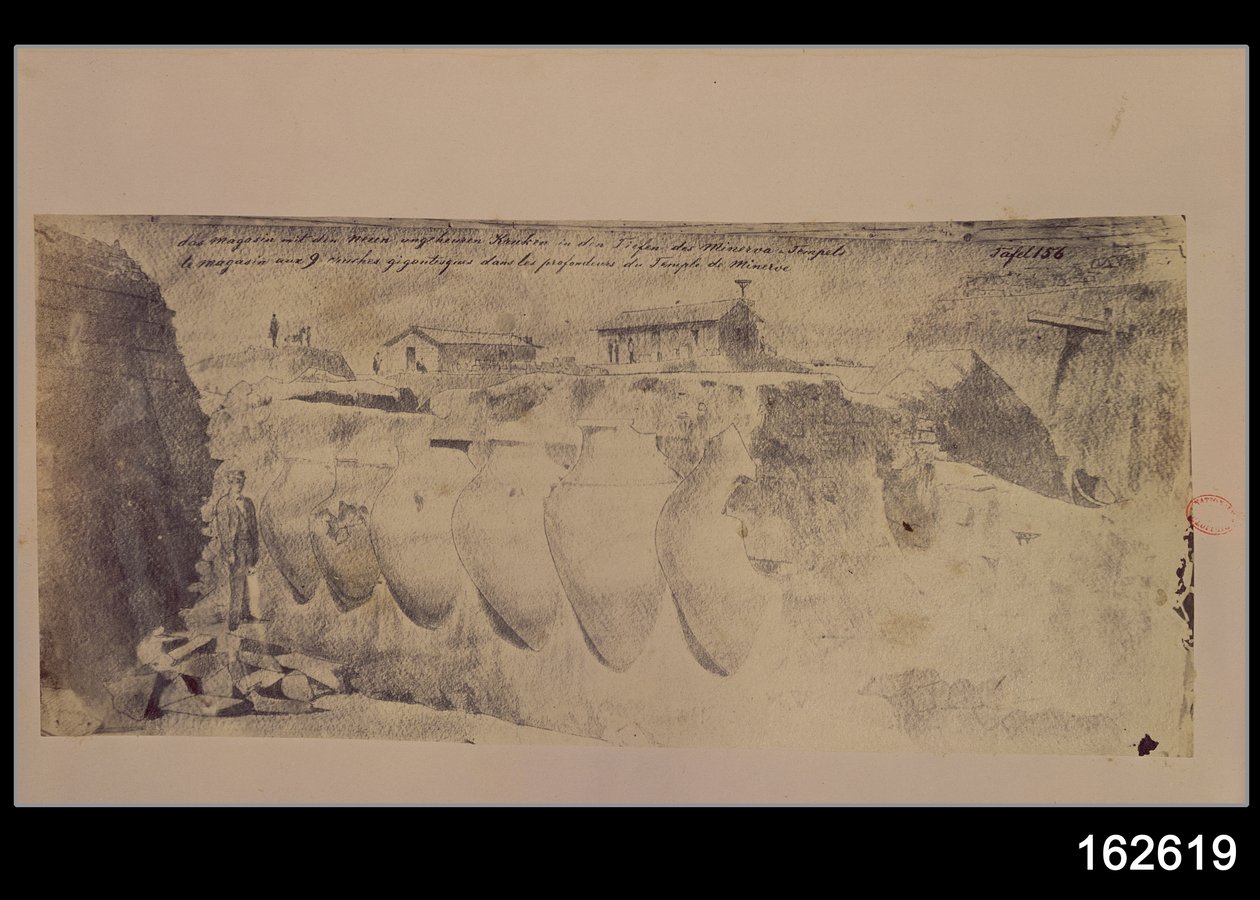 Luonnos kaupasta, jossa on yhdeksän jättimäistä amforaa Minervan temppelin alemmilla tasoilla, Troijan kaivauksista (kynä, muste ja pesu) tekijältä Heinrich Schliemann