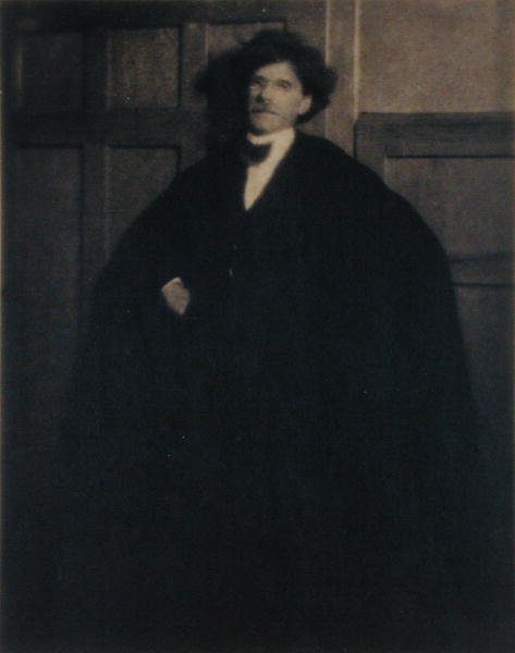 Alfred Stieglitzin (1864-1946) muotokuva (mv-valokuva) tekijältä Heinrich Kuhn