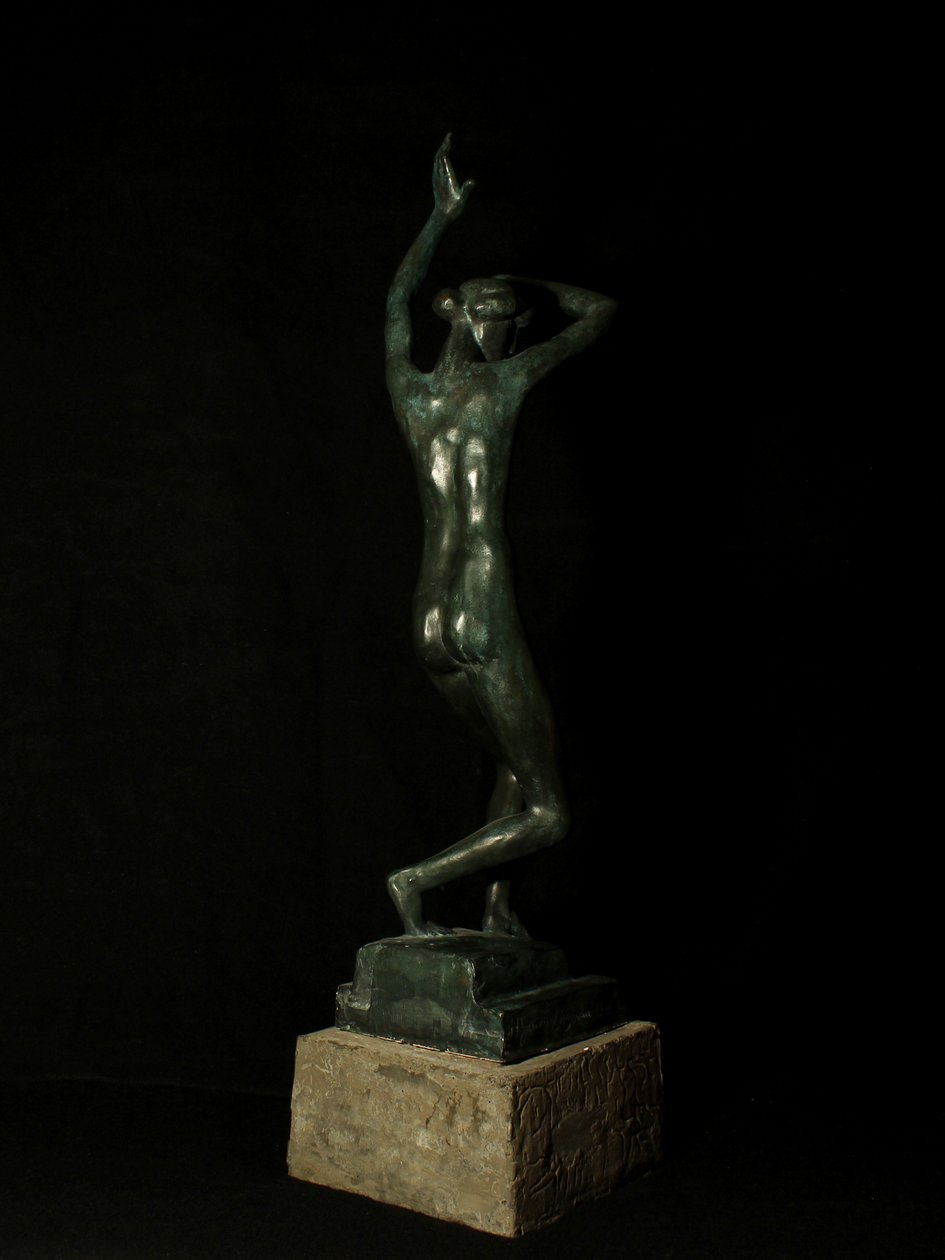 Tanssija tekijältä Henri Gaudier Brzeska