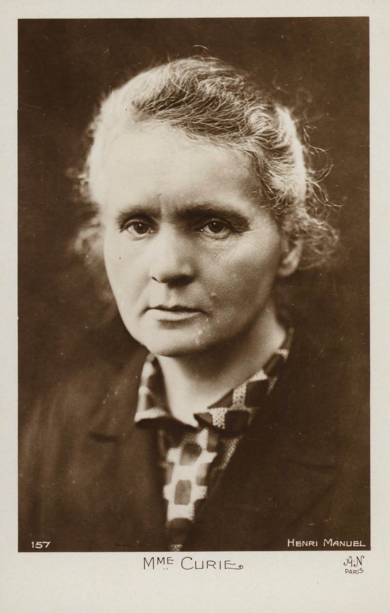 Marie Curie (1867-1934), puolalainen fyysikko ja kemisti (s/w-kuva). tekijältä Henri Manuel