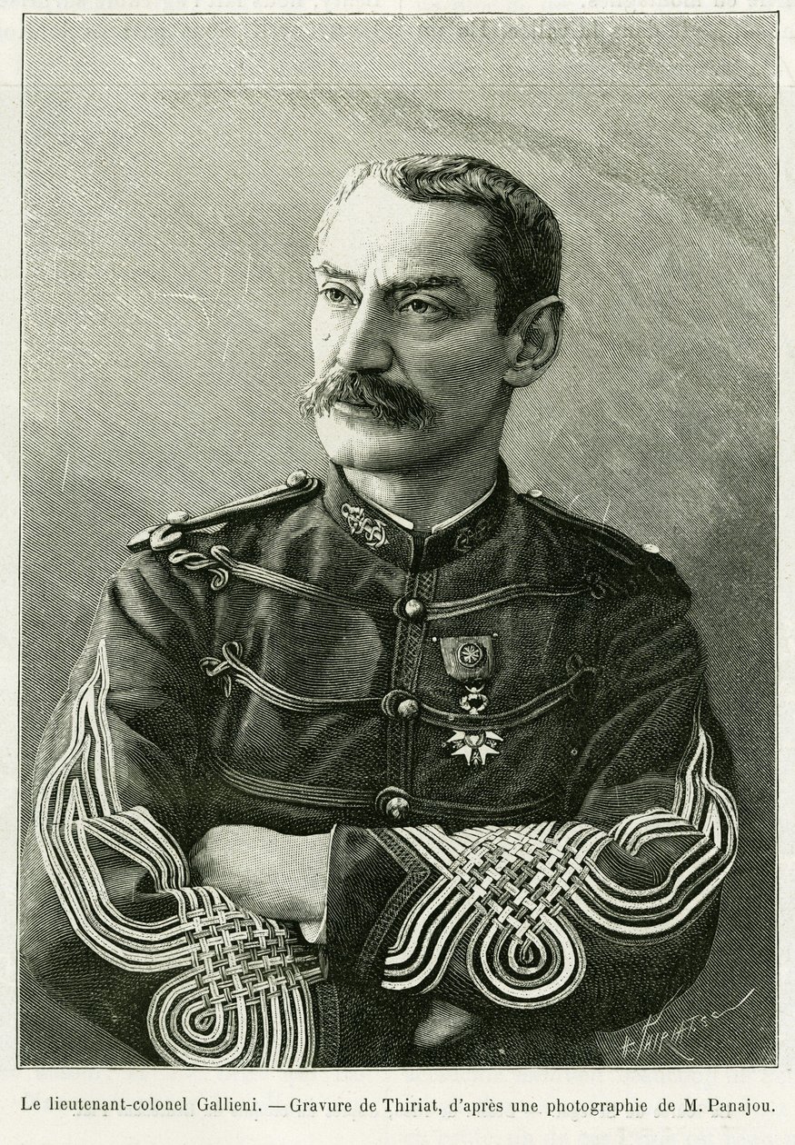 everstiluutnantti Joseph Gallieni (1849-1916). Thiriatin kaiverrus tarinan havainnollistamiseksi Kaksi kampanjaa Ranskan Sudanissa tekijältä Henri Thiriat