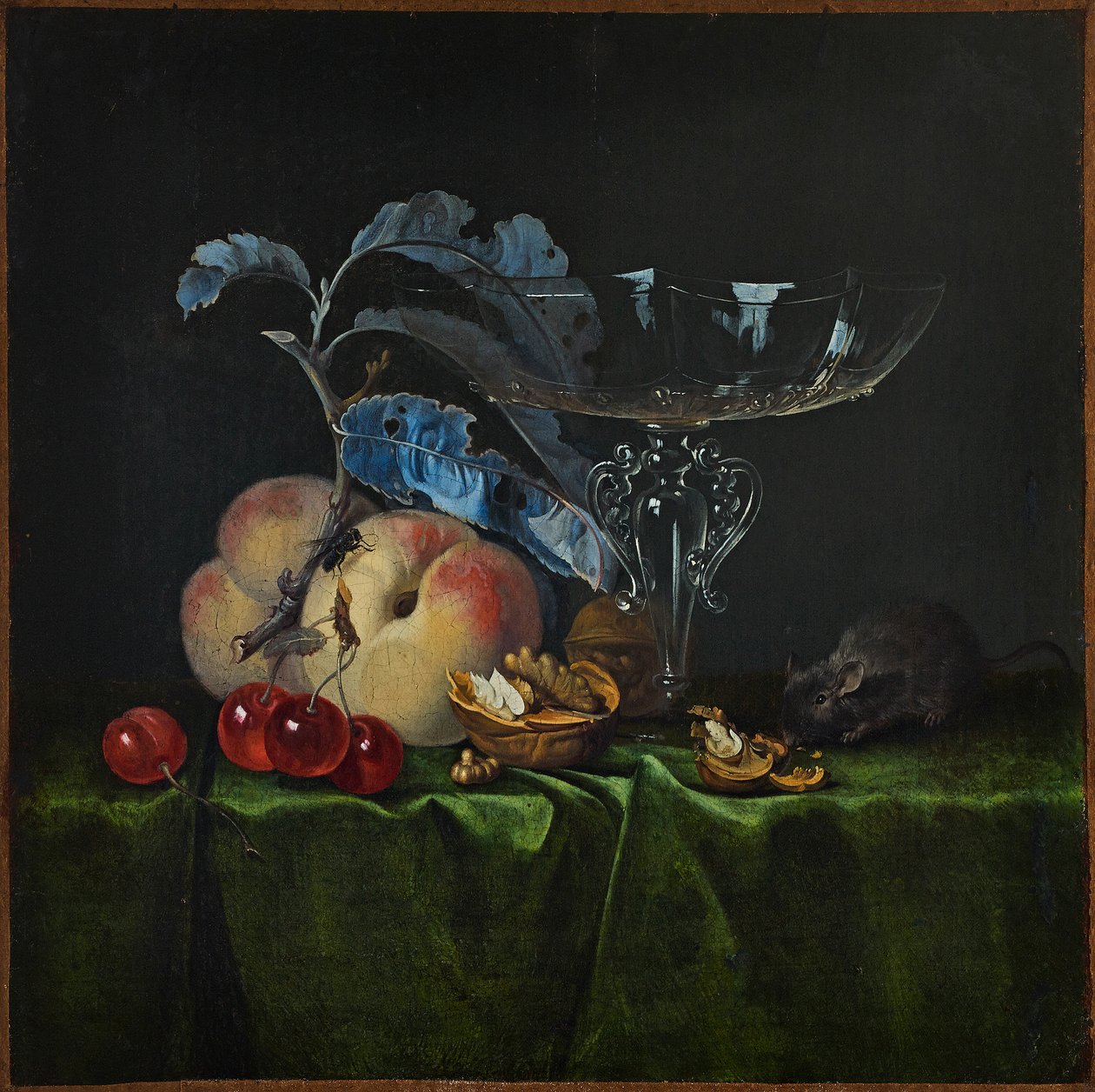 Asetelma persikoilla, saksanpähkinöillä, hiirellä ja venetsialaisella viinilasilla, 1661. tekijältä Henri de Fromantiou