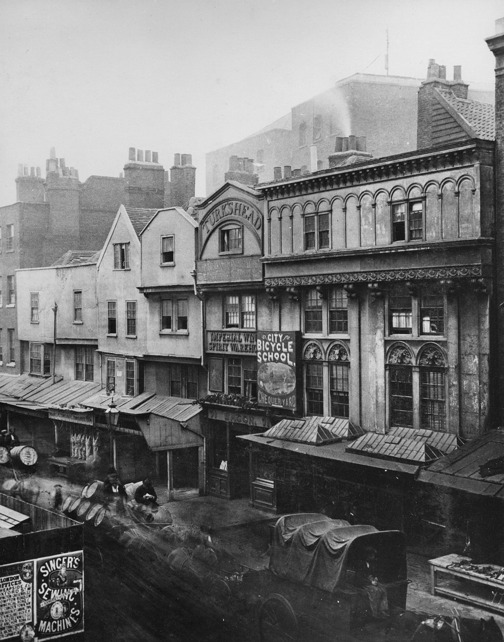 Aldgate, n. 1883 tekijältä Henry Dixon