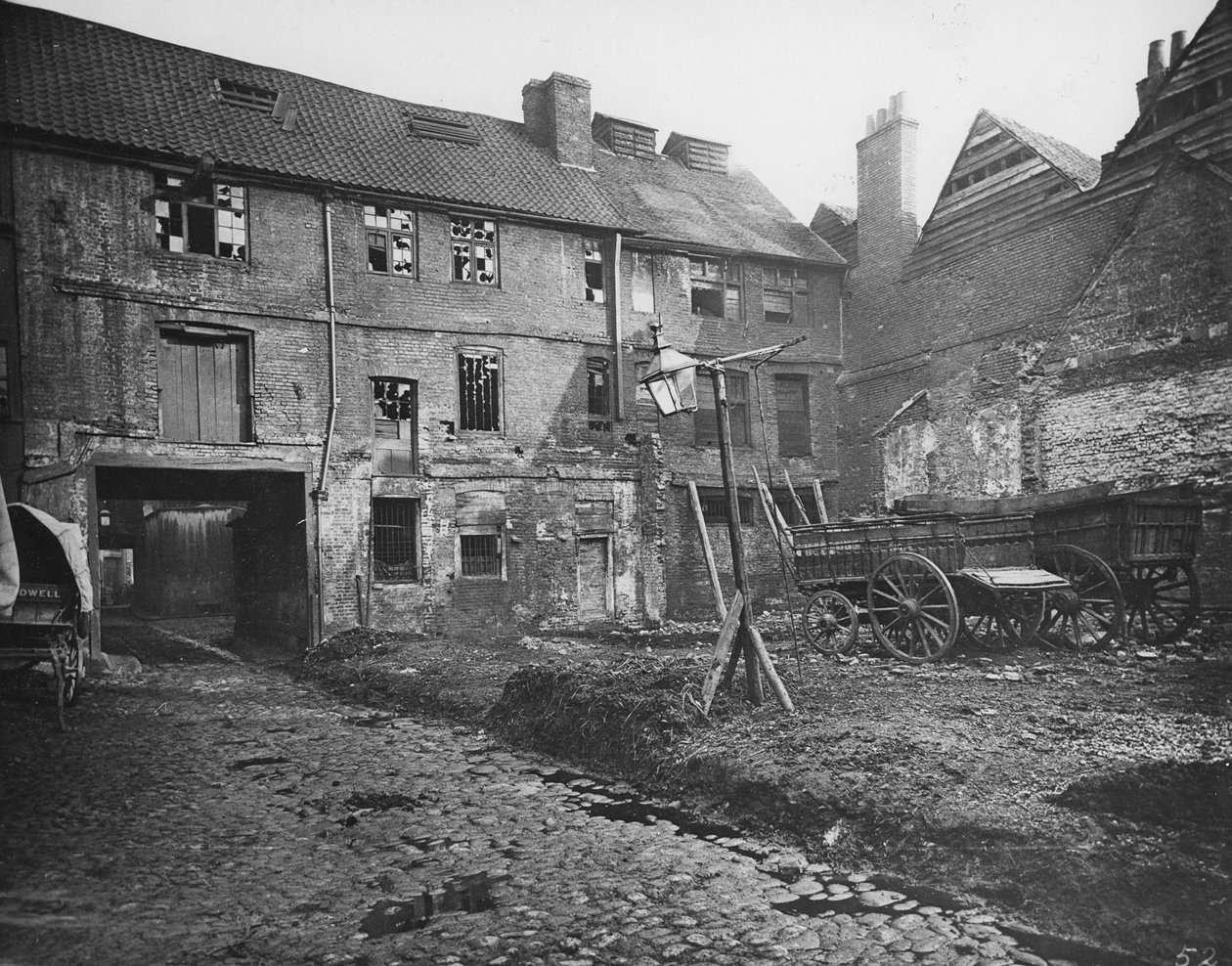 White Hart Inn Yard, Southwark, n. 1881 tekijältä Henry Dixon