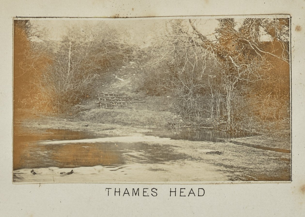 Thames Head tekijältä Henry W. Taunt