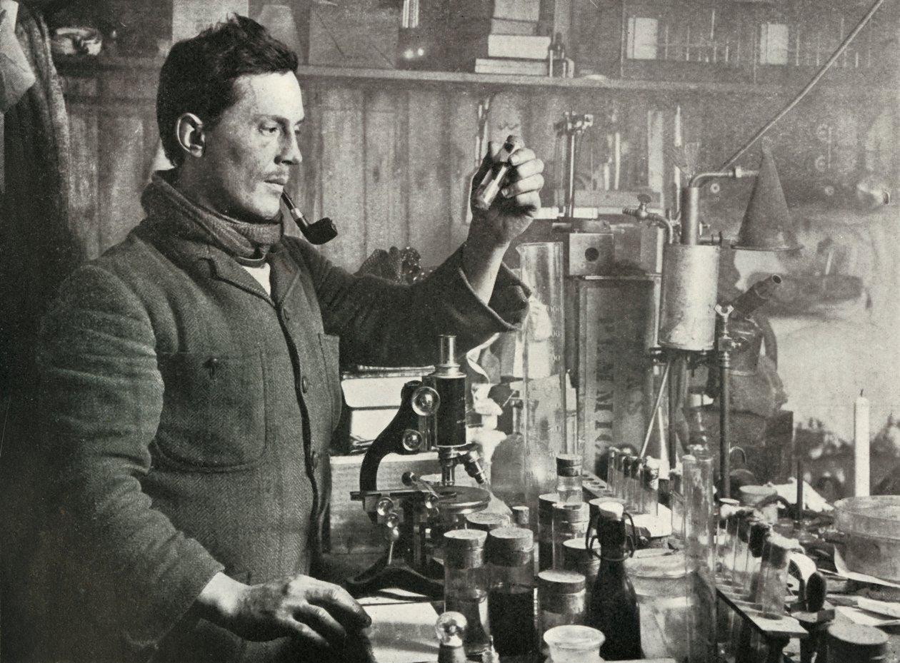 Dr. Atkinson laboratoriossaan, 15. syyskuuta 1911, 1913 tekijältä Herbert Ponting