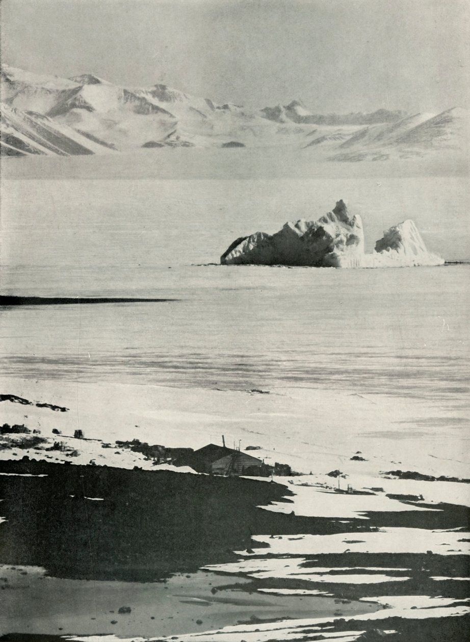 Kota ja läntiset vuoret rampin huipulta, c19101913, 1913. tekijältä Herbert Ponting