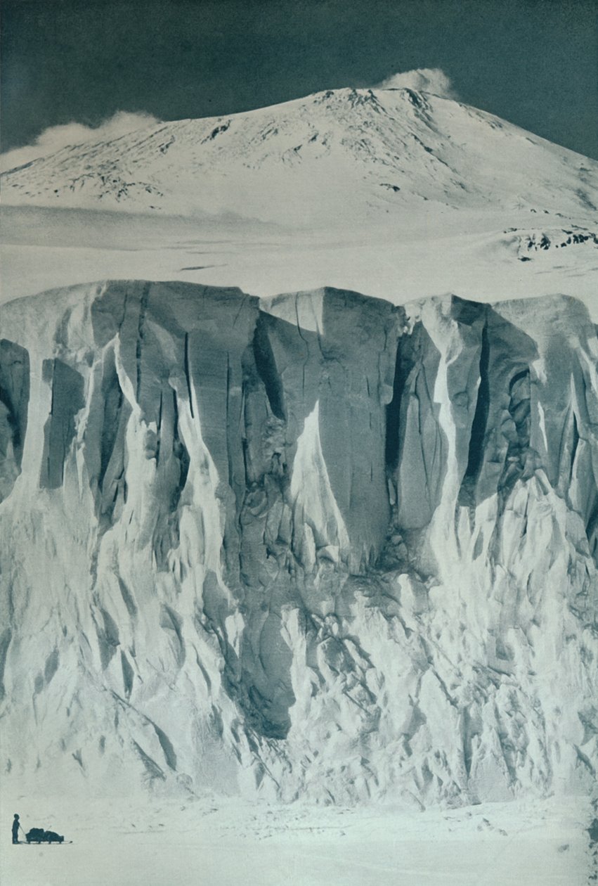 Erebus-vuoren vallit, c1911, 1913 tekijältä Herbert Ponting