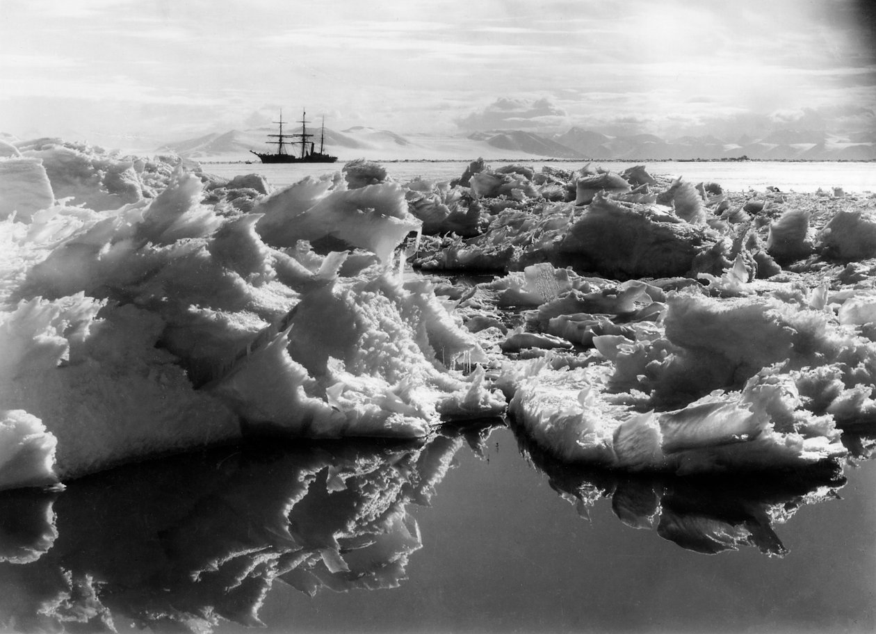 Terra Nova McMurdo Soundissa, Etelämantereella, 1911 tekijältä Herbert Ponting