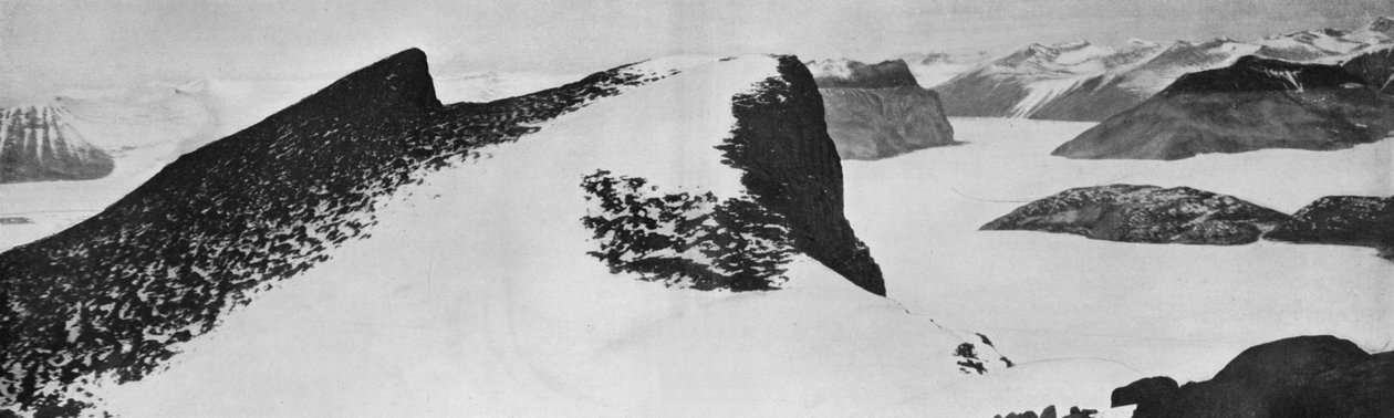 Suess-vuoren huippu, Etelään katsova, c1911, 1913. tekijältä Herbert Ponting
