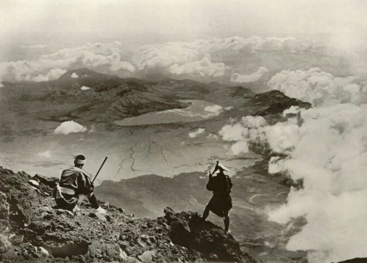 Kaksi mailia pilvien yläpuolella, 1910. tekijältä Herbert Ponting