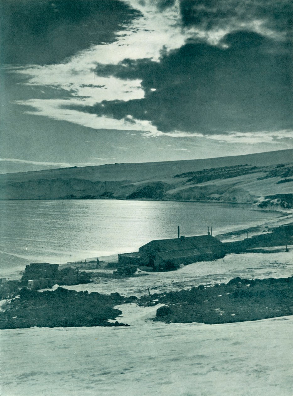 Winter Quarters at Cape Evans, c19101913, 1913 tekijältä Herbert Ponting