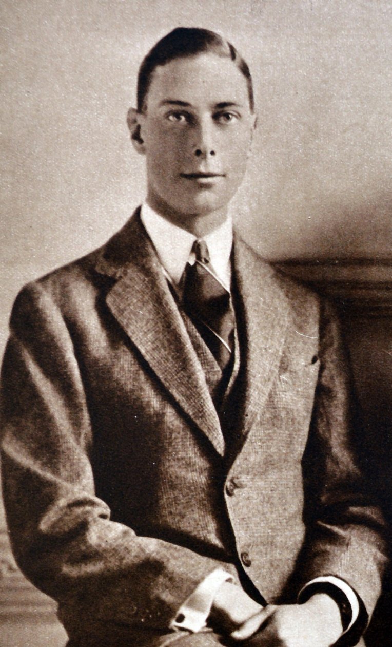 Hiljattain kihlautuneet prinssi Albert ja lady Elizabeth Bowes-Lyon tekijältä Herbert Vandyk
