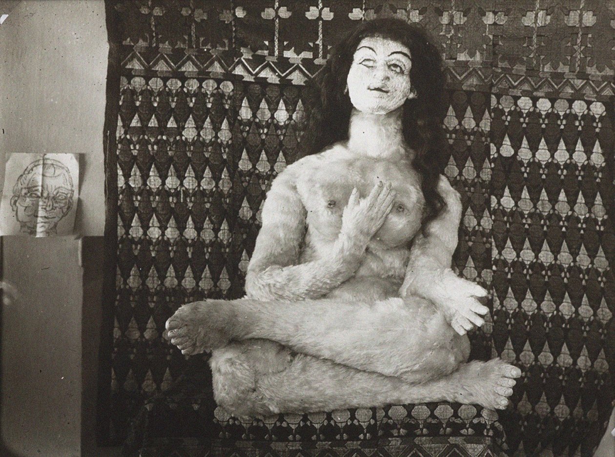 Alma Mahler -nukke Hermine Moosin asunnossa, noin 1919 tekijältä Hermine Moos