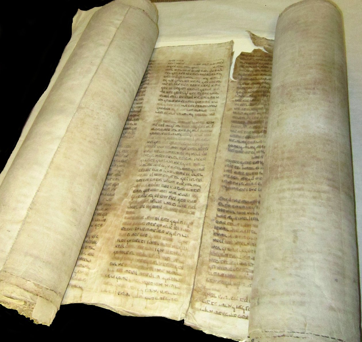 Juutalaisyhteisön Toora-käärö Kaifengissa, Kiinassa tekijältä Historical Document