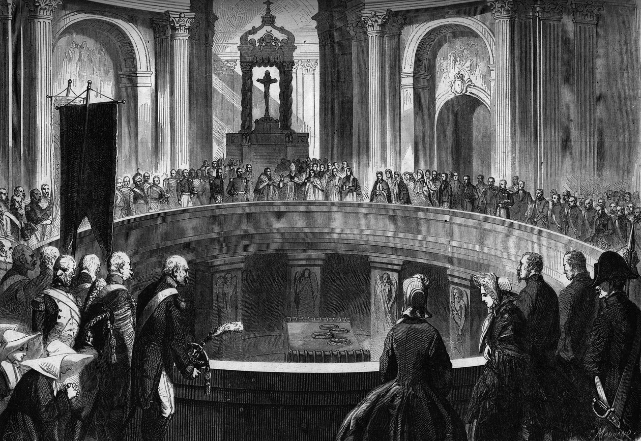 Napoleonin kuoleman vuosipäivä 1. 5. toukokuuta 1863: muistomessu vietettiin Invalideissa Pariisissa Napoleonin armeijan entisten sotilaiden läsnäollessa. Kaiverrus ""Le Monde Illustre" -julkaisussa nro 318, 16. toukokuuta 1863. tekijältä Honoré Daumier