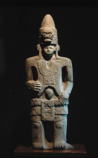 Patsas, klassismin jälkeinen aika (900-1521) (kivi) tekijältä Huaxtec Huaxtec