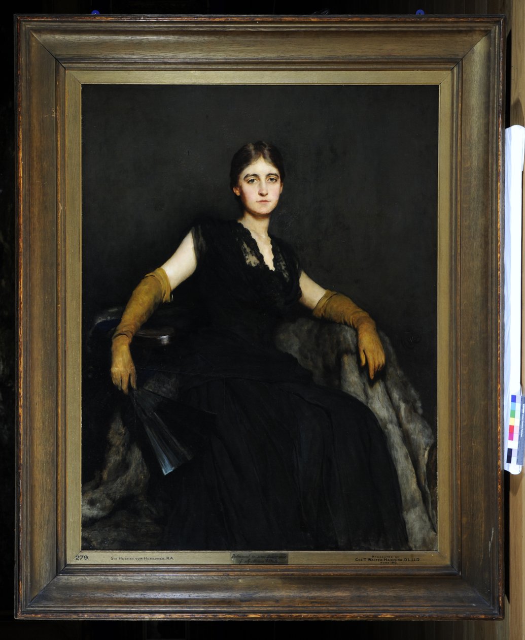 Sisäänkäynti tai Lady in Black tekijältä Hubert von Herkomer