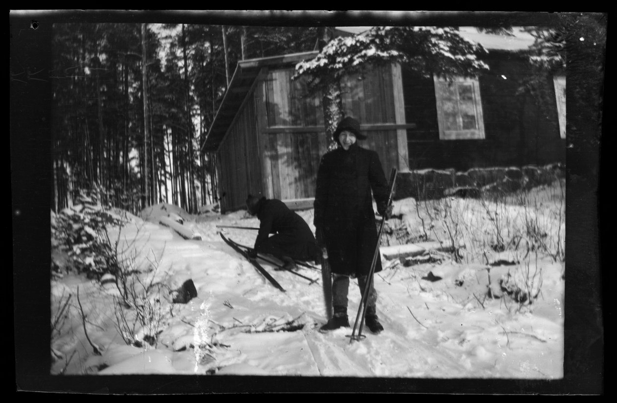 Arne Homén ja Guido Simberg ja heidän suksensa tekijältä Hugo Simberg