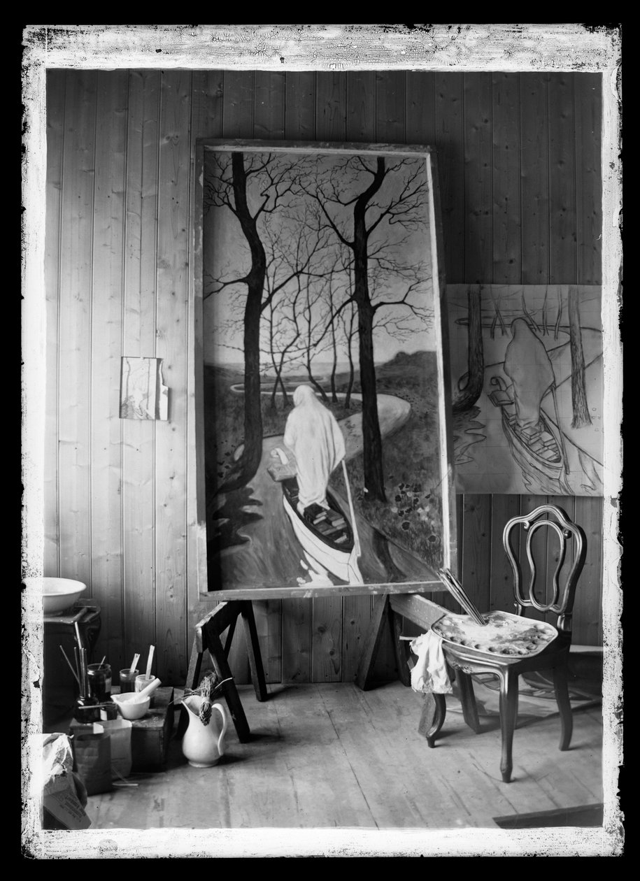 Studiossa, Jalustoilla fresko The Stream of Life (Elämän virta) tekijältä Hugo Simberg