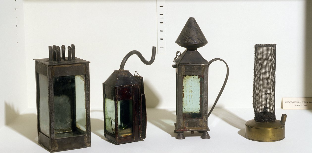 Kaivostyöläisten turvavalojen prototyyppi, 1815 tekijältä Humphry Davy