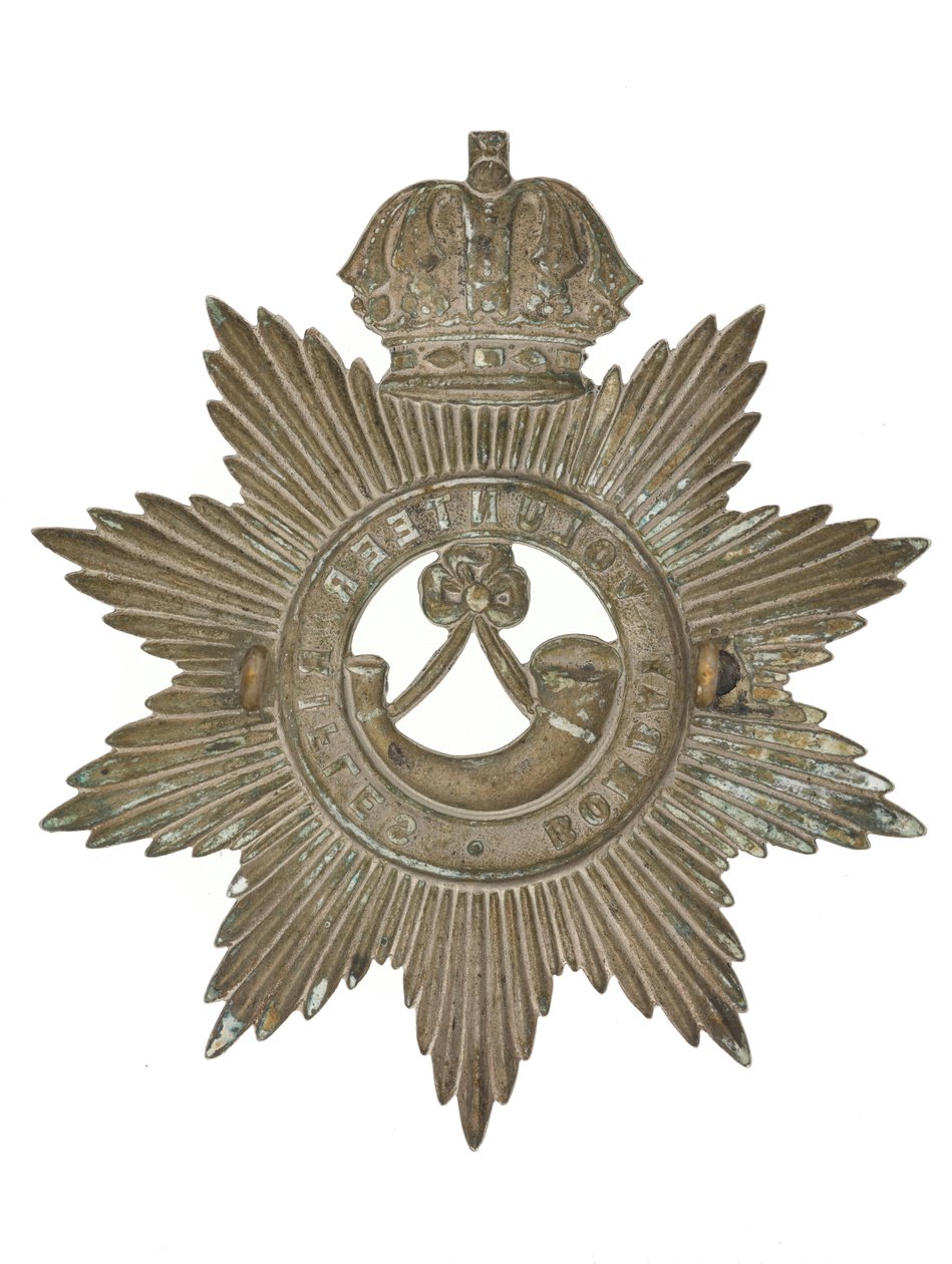 Kypärämerkki, Bombay Volunteer Rifles, 1877-1901 tekijältä Indian School
