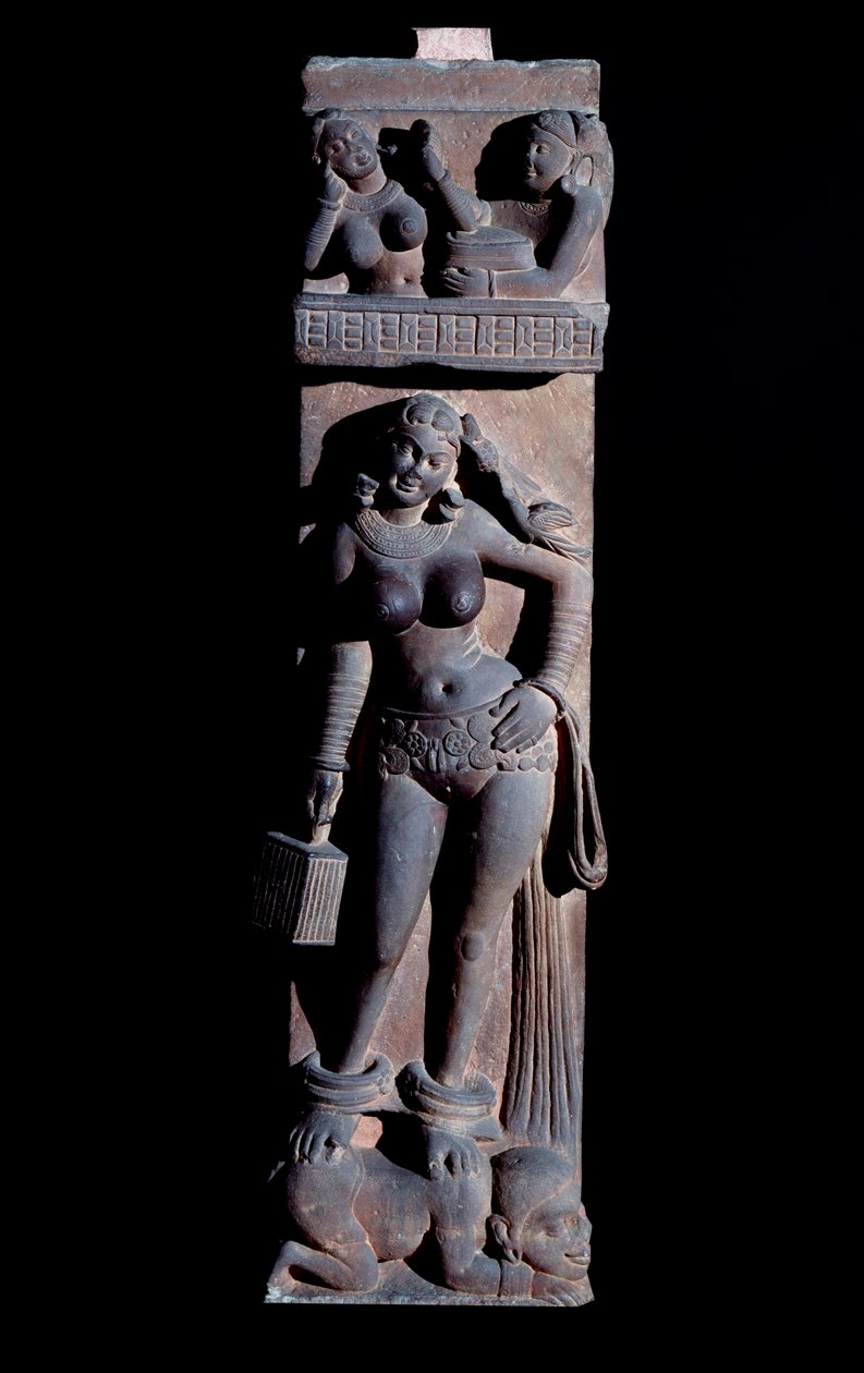 Hindulaisuus: Yakshini (Yaksi) luonnonhengen esitys, häkki ja papukaija, hän seisoo kääpiön päällä - (Jaksi papukaijan ja häkin kanssa, hän seisoo kääpiön päällä) Mathuran veistos, gres (Mathura-veistos , hiekkakivi) 2. vuosisadalla (2. vuosisata tekijältä Indian School