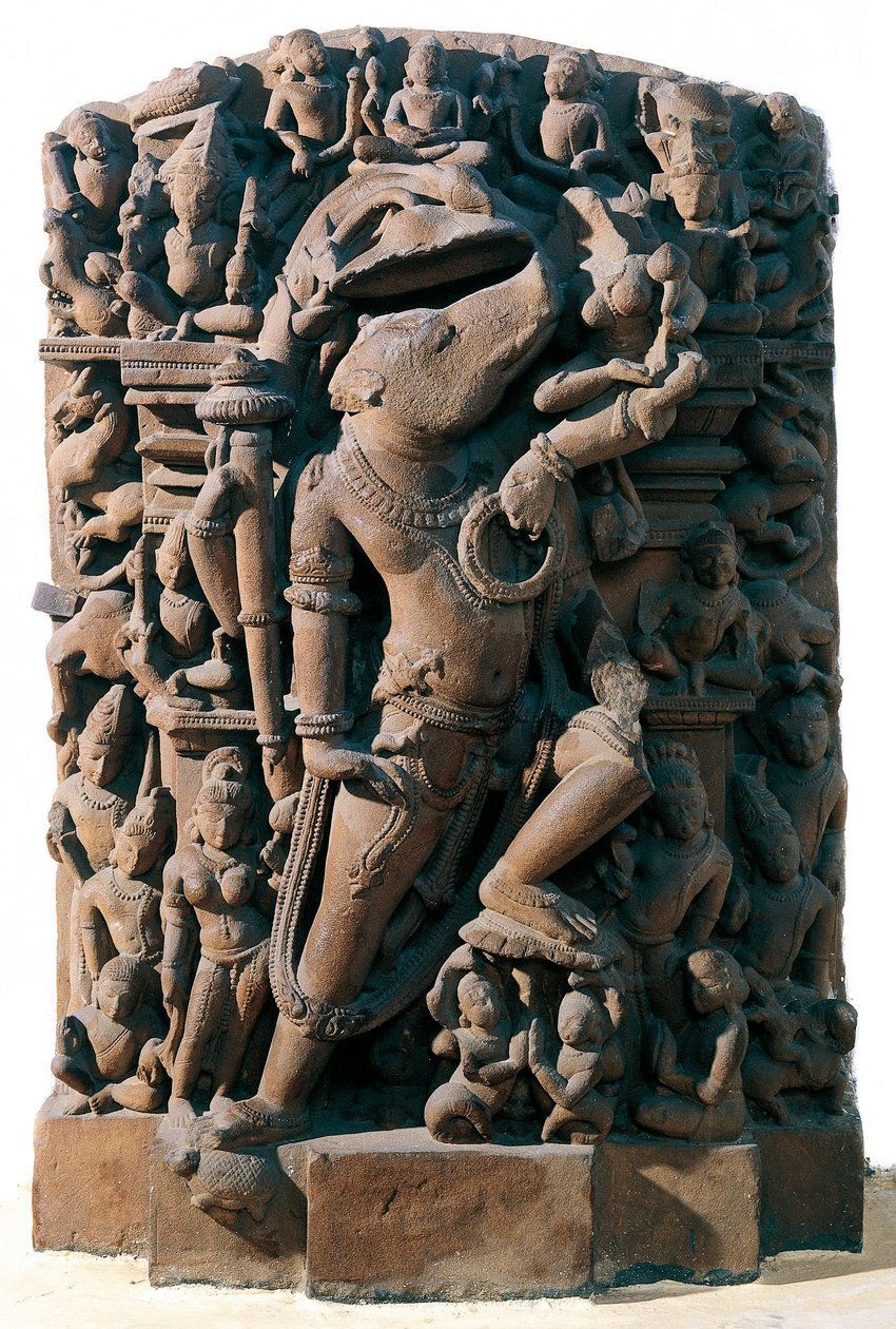 Intialainen taide: Hindu-jumala Vishnu villisian muodossa. Khajurahosta Intiasta. Chandela-kausi tekijältä Indian School