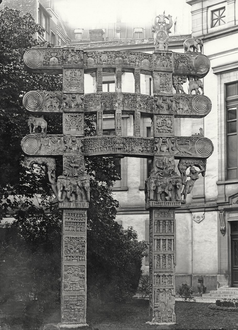 Sanchie Tumuluksen itäportti tekijältä Indian School