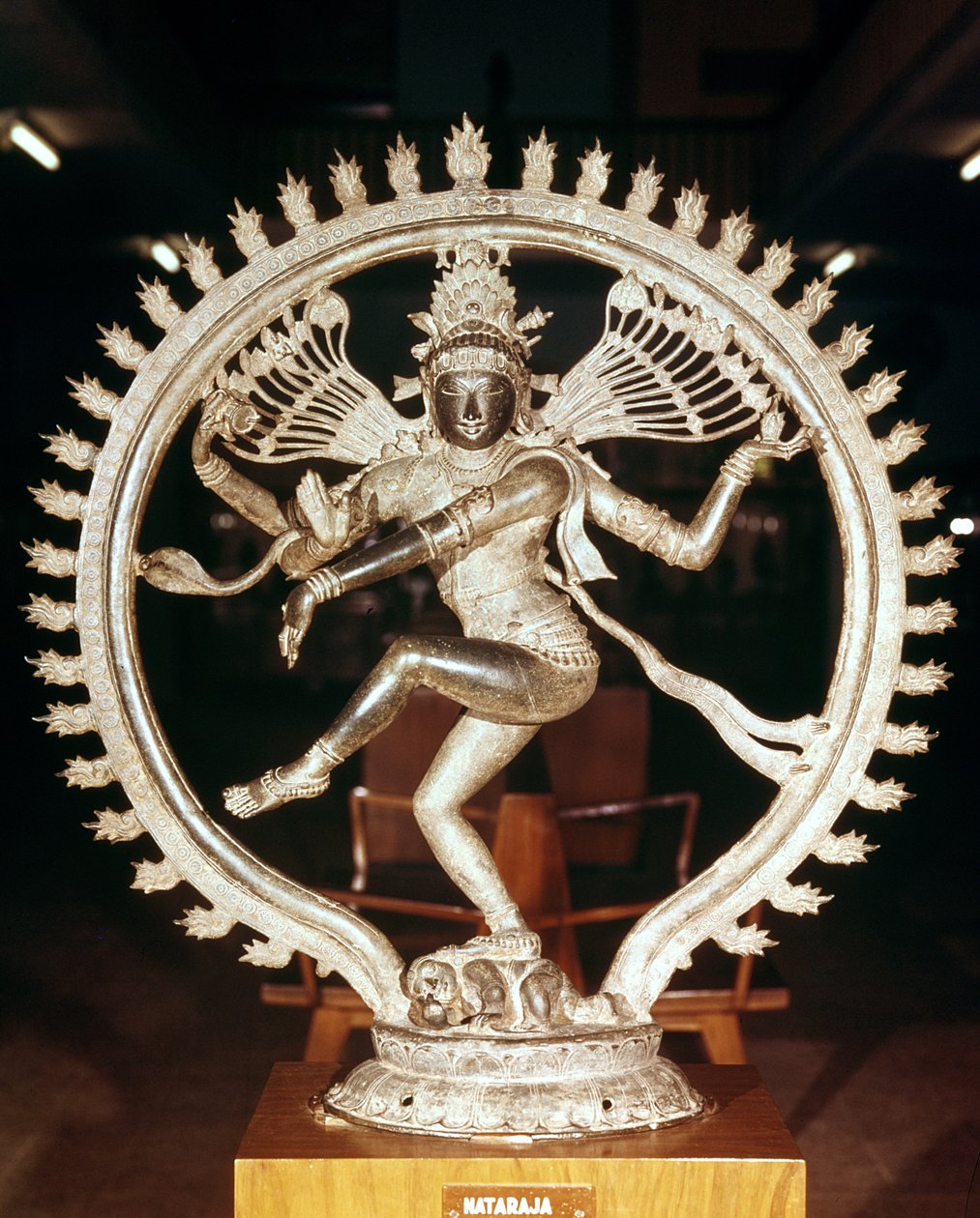 Shiv Nataraja, Kankoduthavanitamista, Tanjoresta (pronssi) tekijältä Indian School