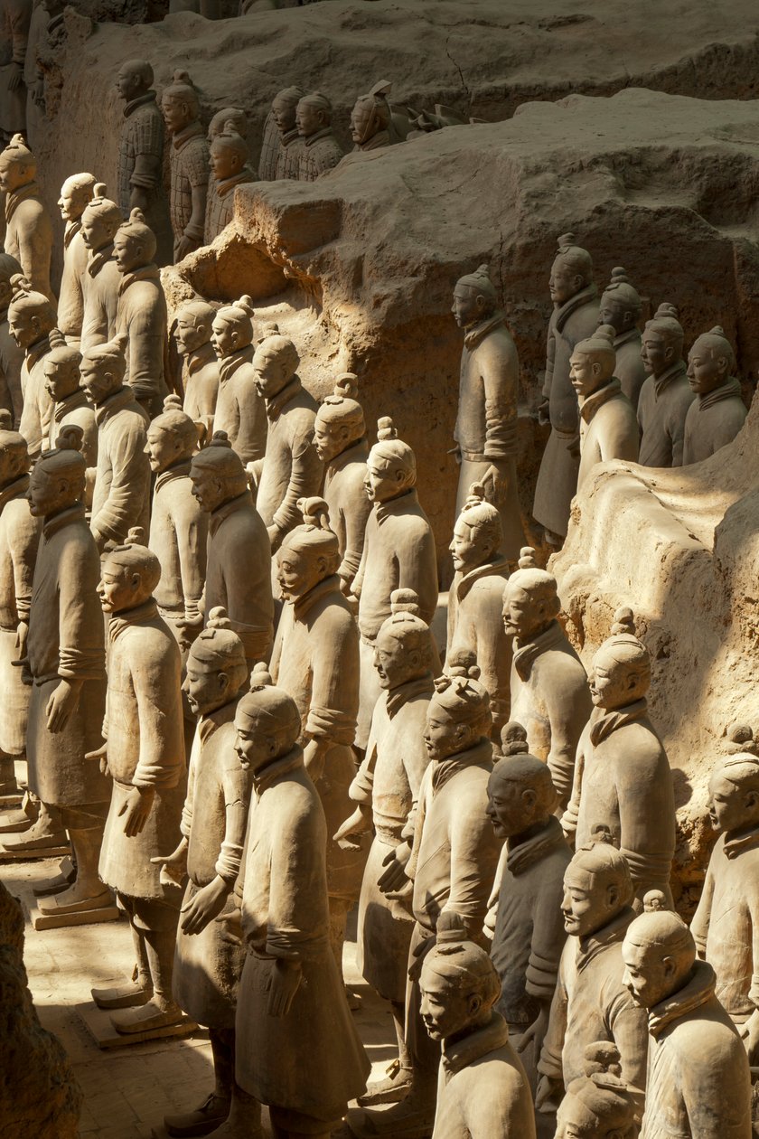Terra Cotta -soturimuseossa, eri sotureita kuopan 1 alueella..., 2009 (kuva) tekijältä Ira Block
