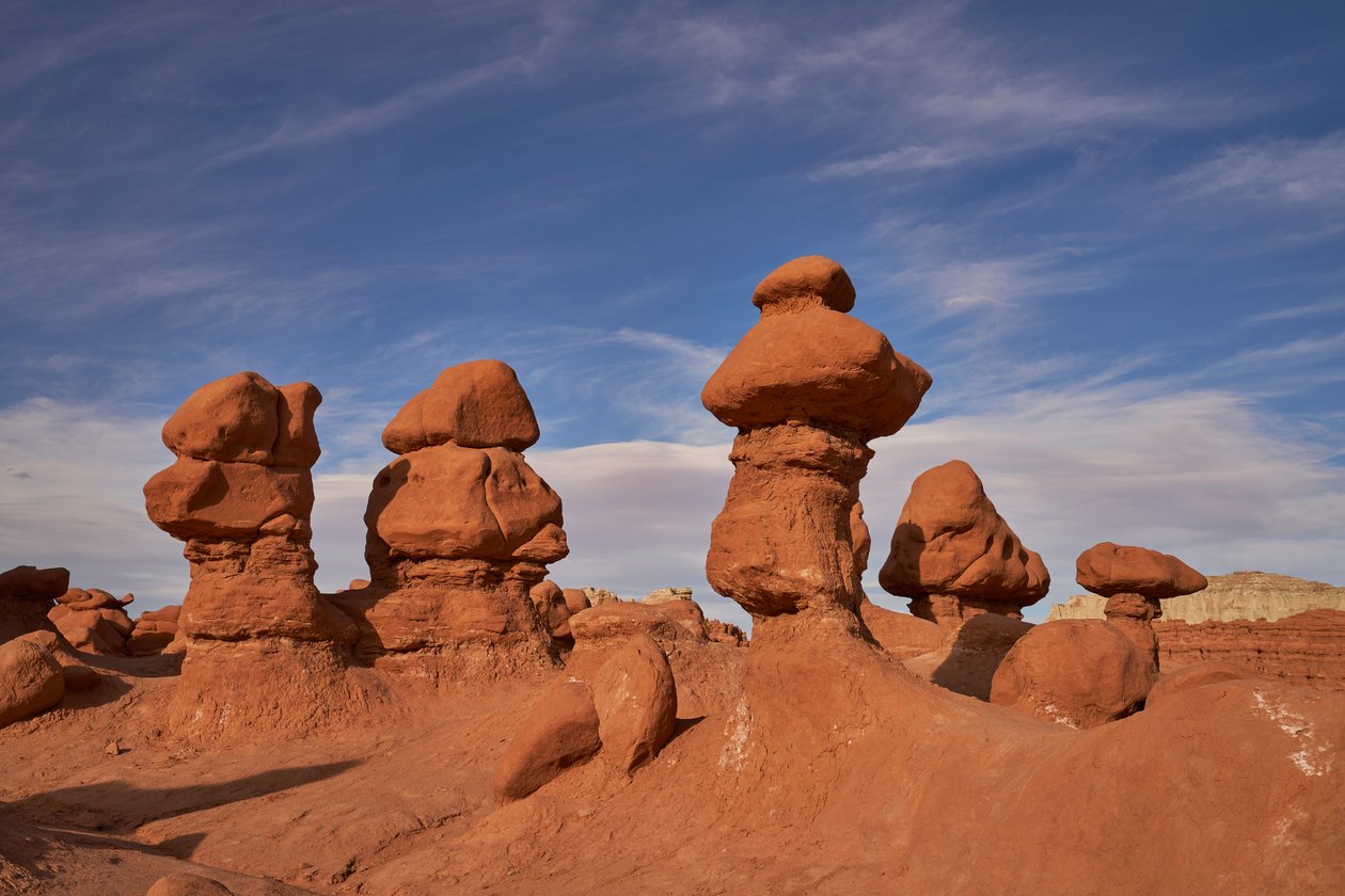 Kalliomuodostelmia Goblin Valley State Parkissa Utahissa, 2020 (kuva) (kuva) tekijältä Ira Block