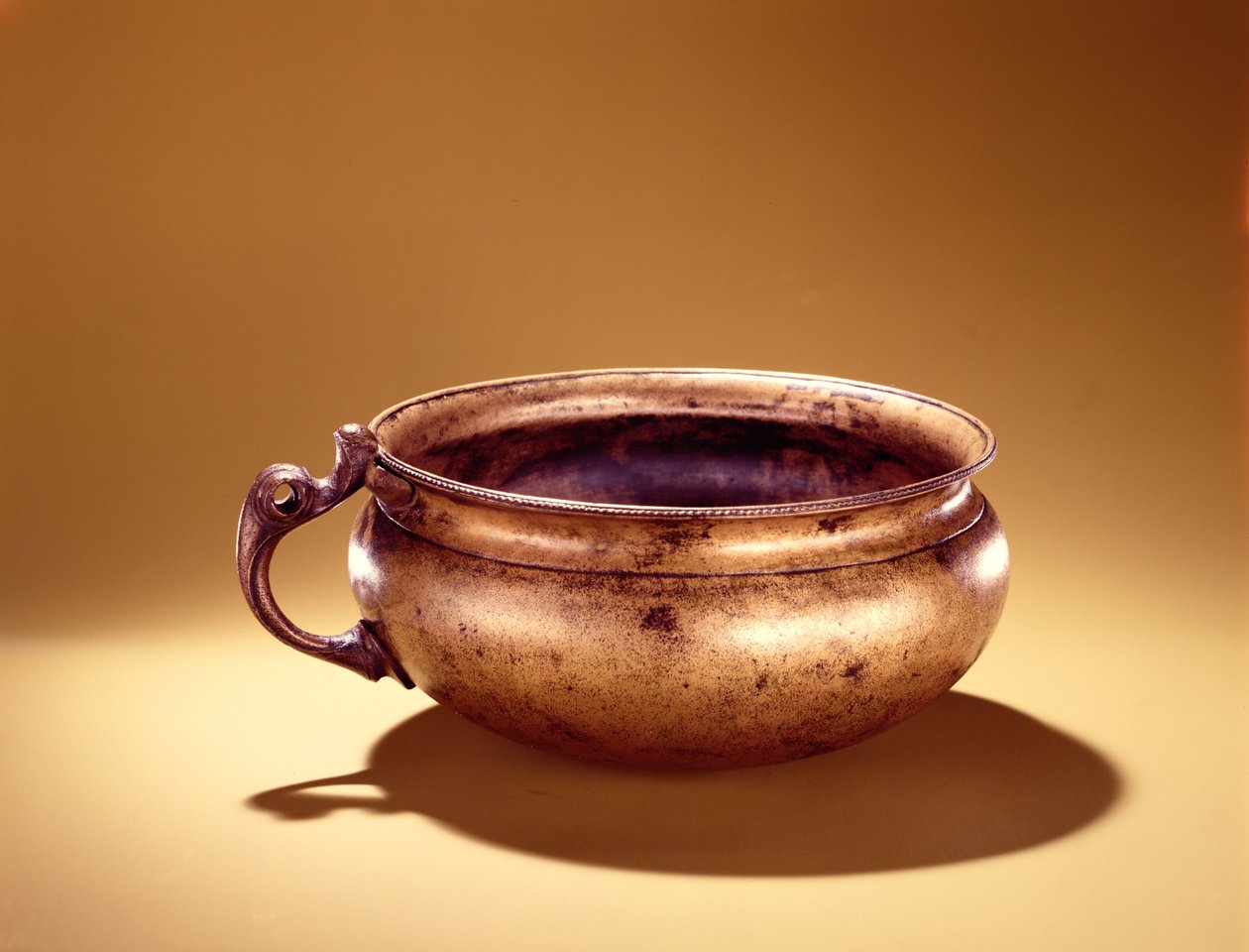 Kulho, Keshcarriganista, Leitrimin kreivikunnasta (pronssi). tekijältä Iron Age