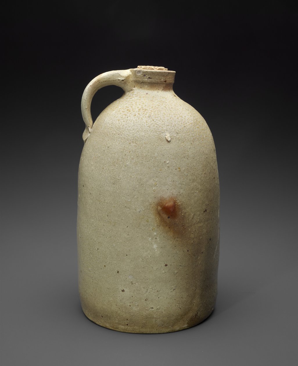Kannu, c. 1869-1873 (suolalasitettu kivitavara, korkki) tekijältä Isaac (attr.to) Suttles