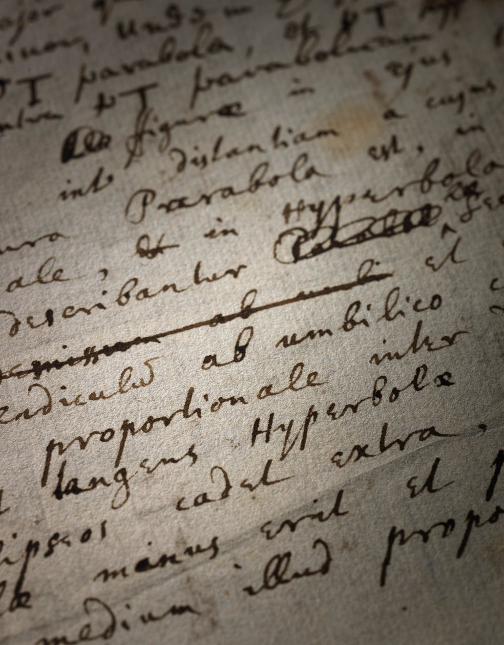 Kaksi sivua revisioita Principia Mathematicaan tekijältä Isaac Newton