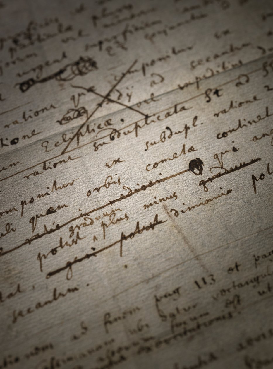 Kaksi sivua revisioita Principia Mathematicaan tekijältä Isaac Newton