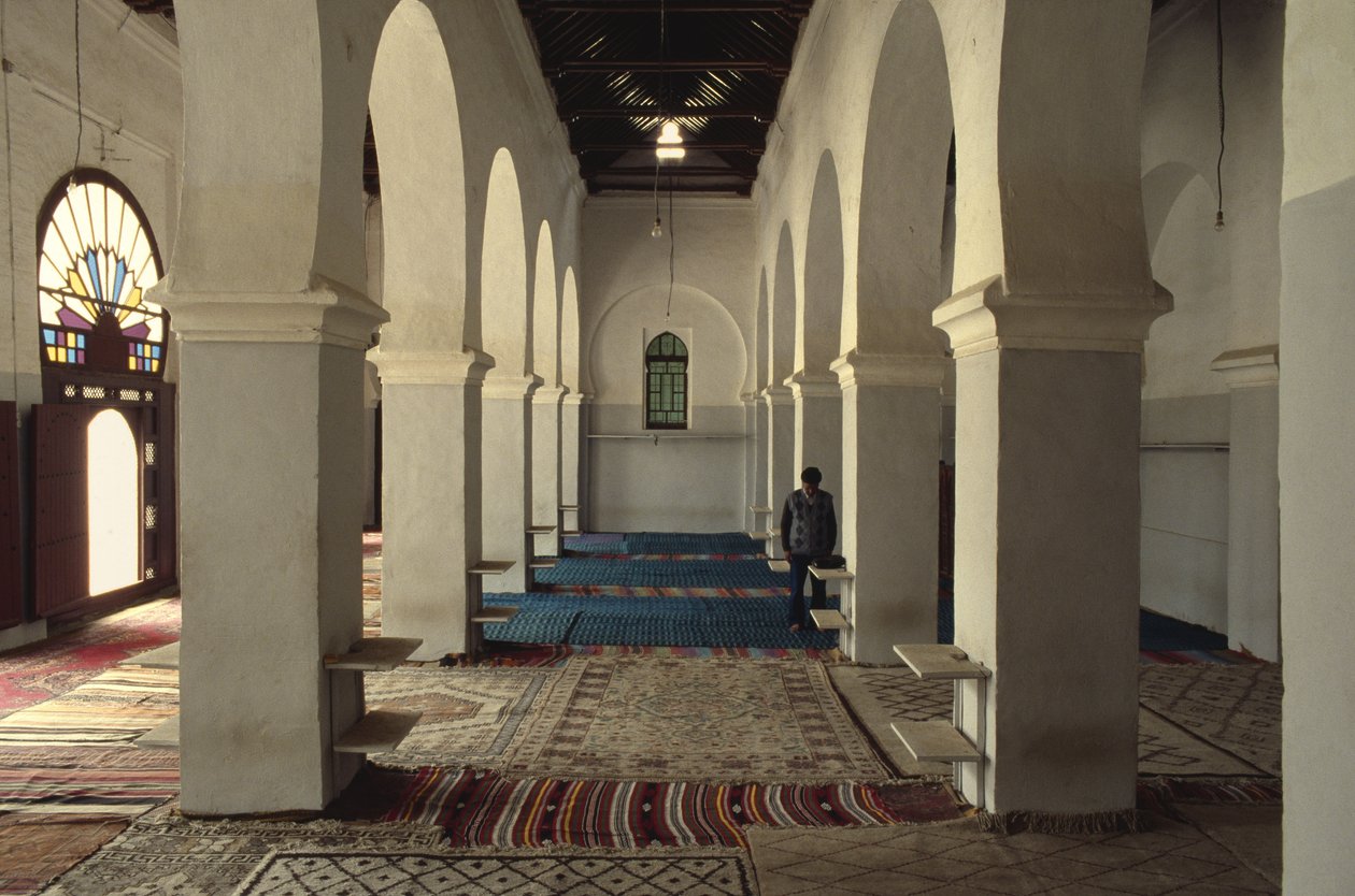 Suuren moskeijan itäpuoli tekijältä Islamic School