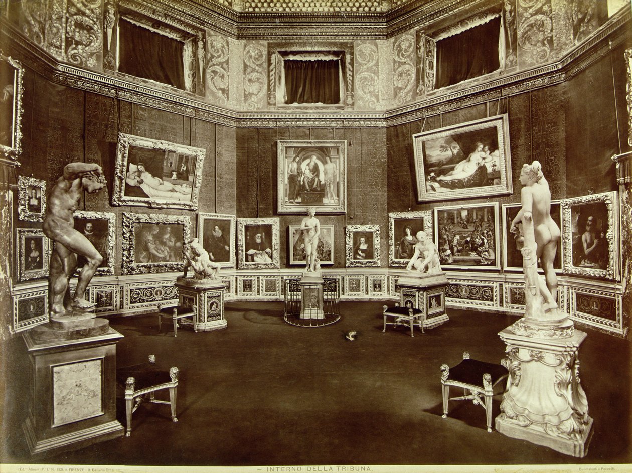 Näkymä Uffizi-gallerian Tribune-huoneesta, jonka on suunnitellut Bernardo Buontalenti (1531-1608) tekijältä Italian School