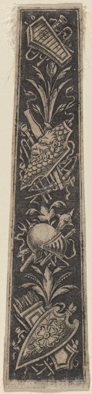 Koristelautanen panssari- ja soittimilla tekijältä Italian 18th or 19th Century