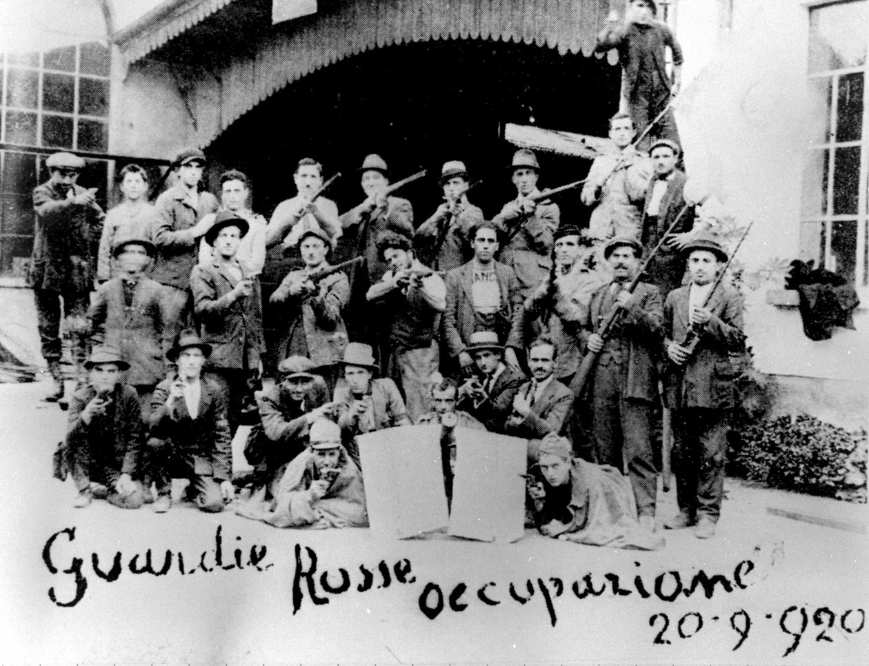 Italian kommunistit valtasivat tehtaan vuonna 1920. tekijältä Italian Photographer