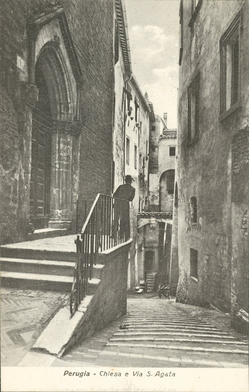 Perugia: Kirkko ja Via S. Agata (s/w kuva) tekijältä Italian Photographer