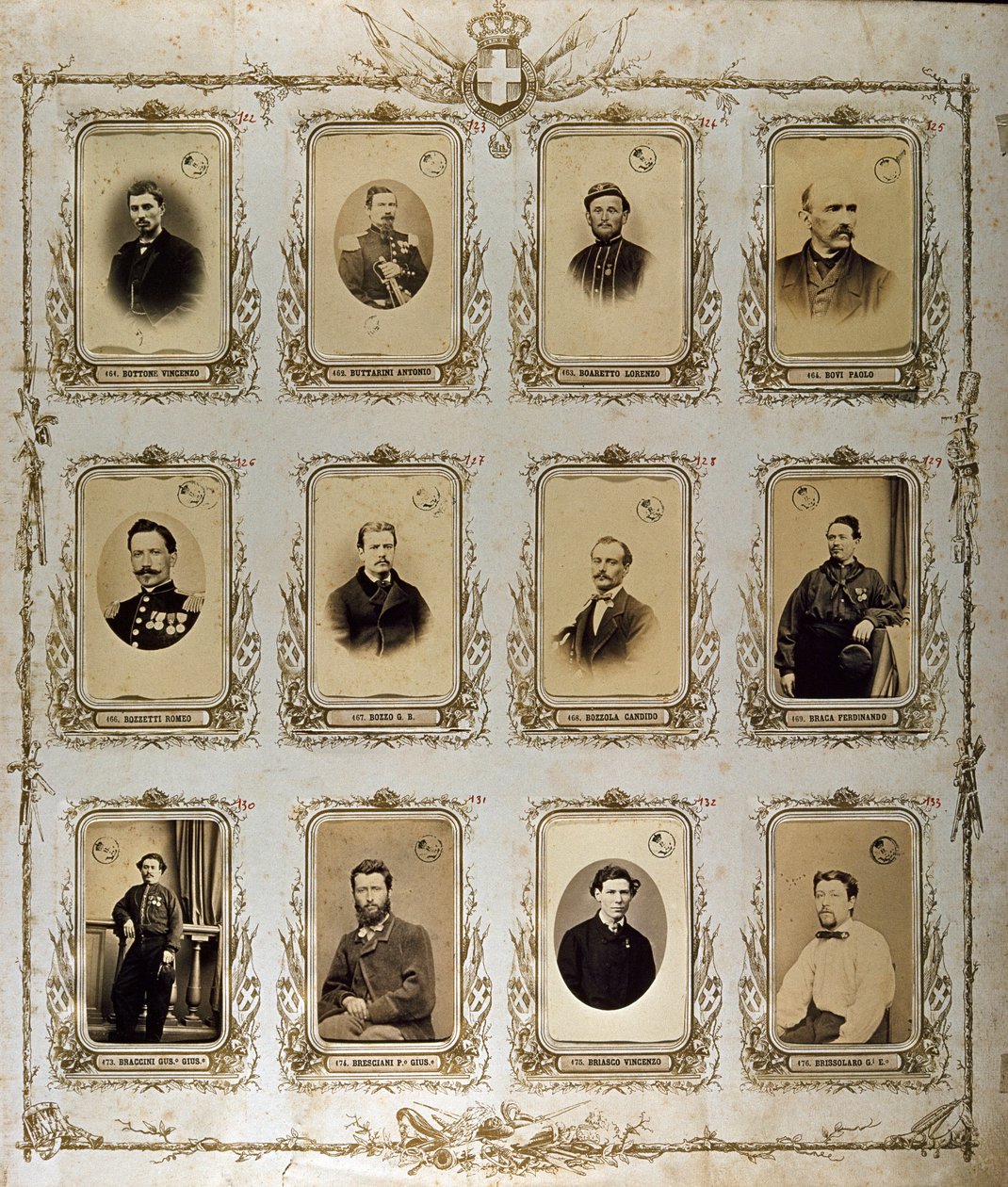 Risorgimento: muotokuvia Tuhansista (tai punapaidoista), jotka osallistuivat Giuseppe Garibaldin retkikuntaan. 1860-1861 Studio Pavia ja Genes. Museo del Risorgimento Rooma tekijältä Italian Photographer