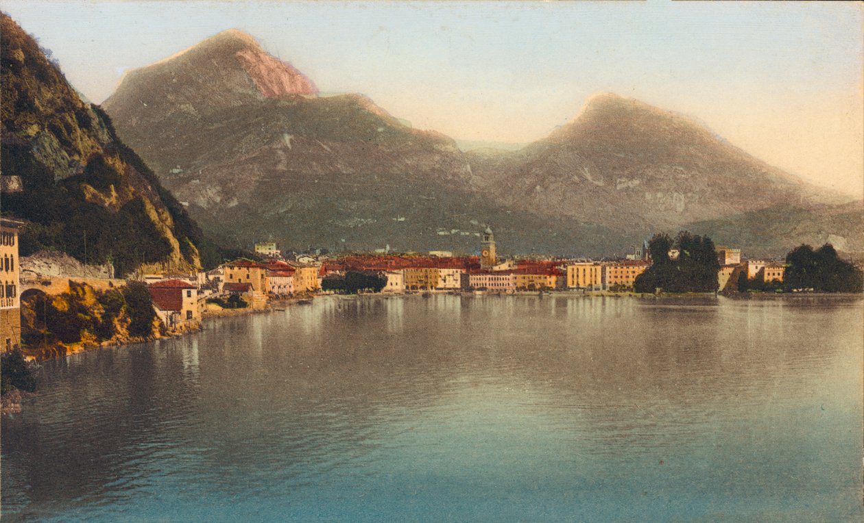 Riva, Gardajärvi (värivalokuva) tekijältä Italian Photographer