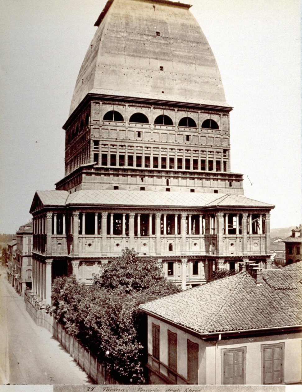 Näkymä Antonellian myyrästä Torinossa, n. 1878 tekijältä Italian Photographer