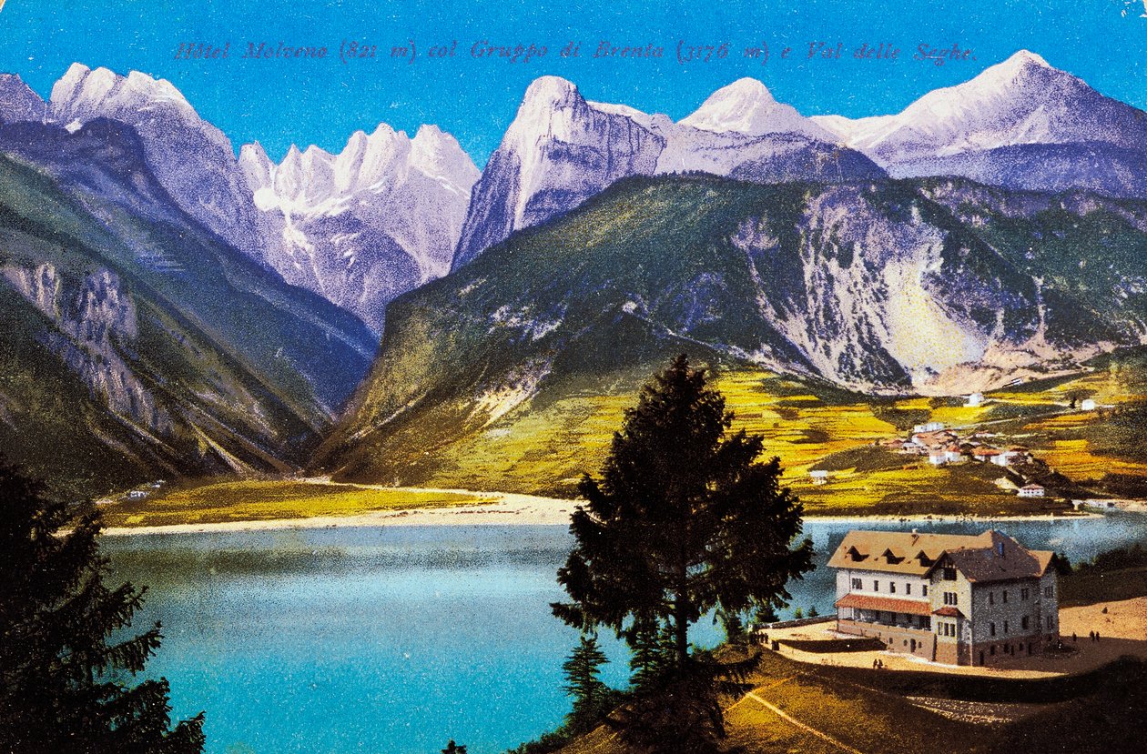 Hotelli Molveno ja Brenta Group ja Val delle Seghe, postikortti, Trentino-Alto Adige, Italia, 20. vuosisata tekijältä Italian School