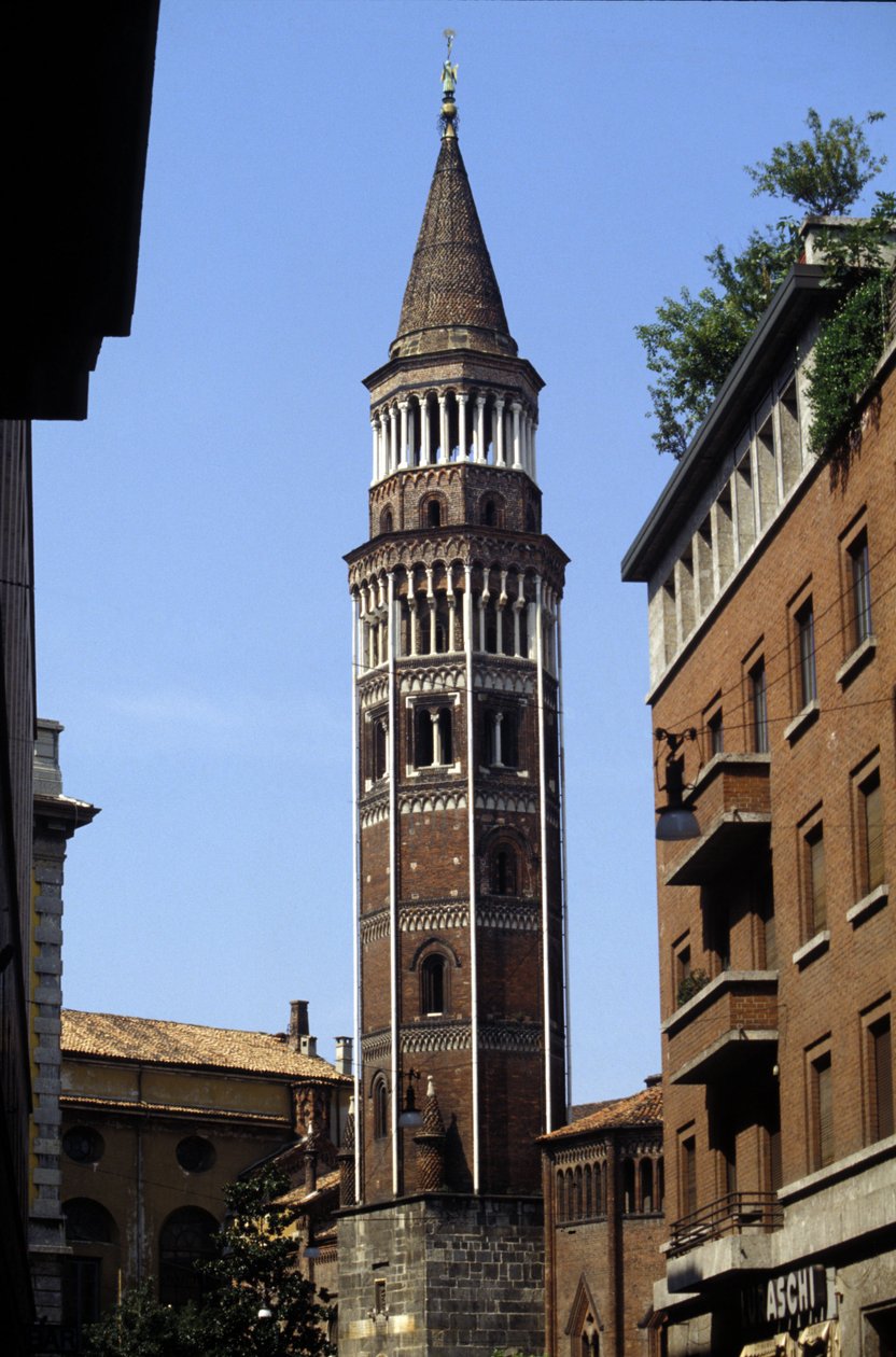 Milano: San Gottardon kellotorni. tekijältä Italian School