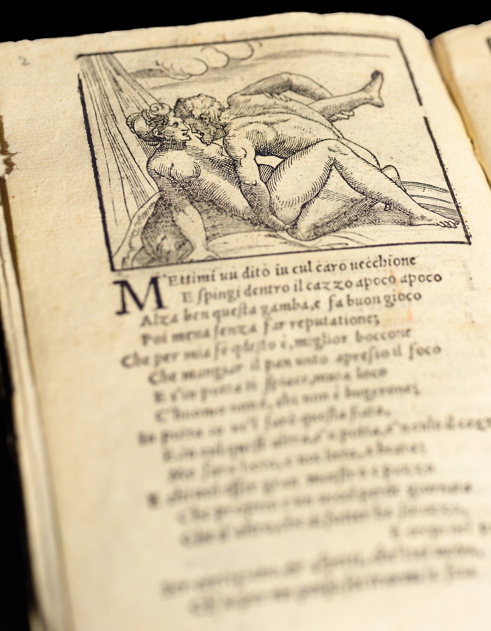 Sivu Pietro Aretinon "Sonetti Lussuriosista", kuvittanut Giulio Romano ja kaivertanut Marcantonio Raimondi, julkaistu Venetsia, n. 1527 tekijältä Italian School