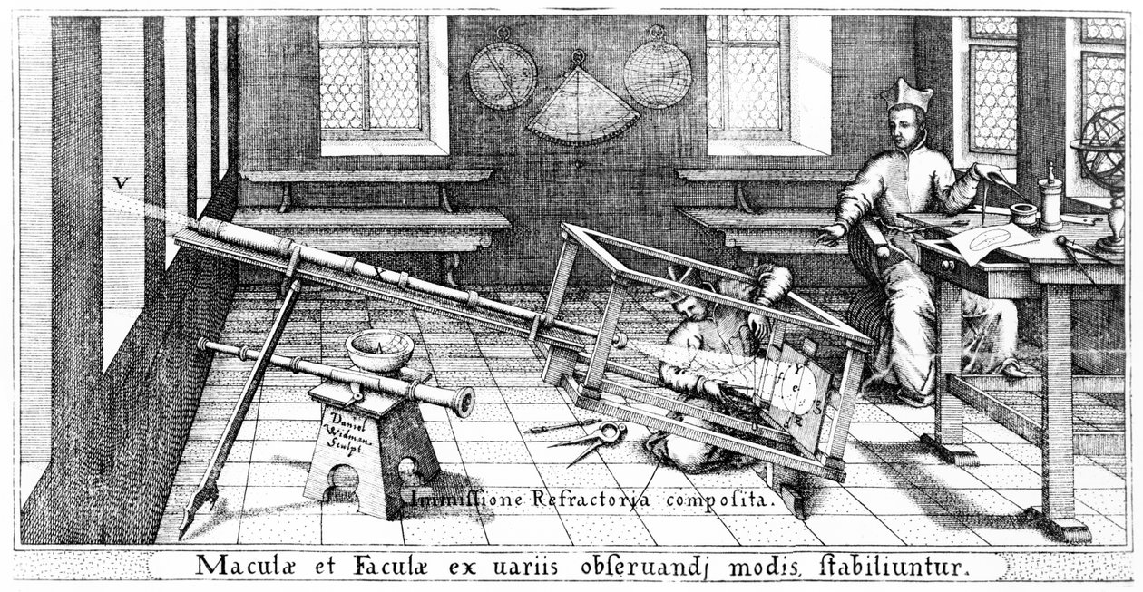 Auringon kuvan projisointi taittavan kaukoputken läpi auringonpilkkujen tutkimiseksi, Christoph Scheinerin kuvitus Rosa Ursinasta, julkaistu vuonna 1630 tekijältä Italian School